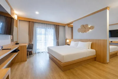 Junior Suite 4 persone con balcone — Amata Patong